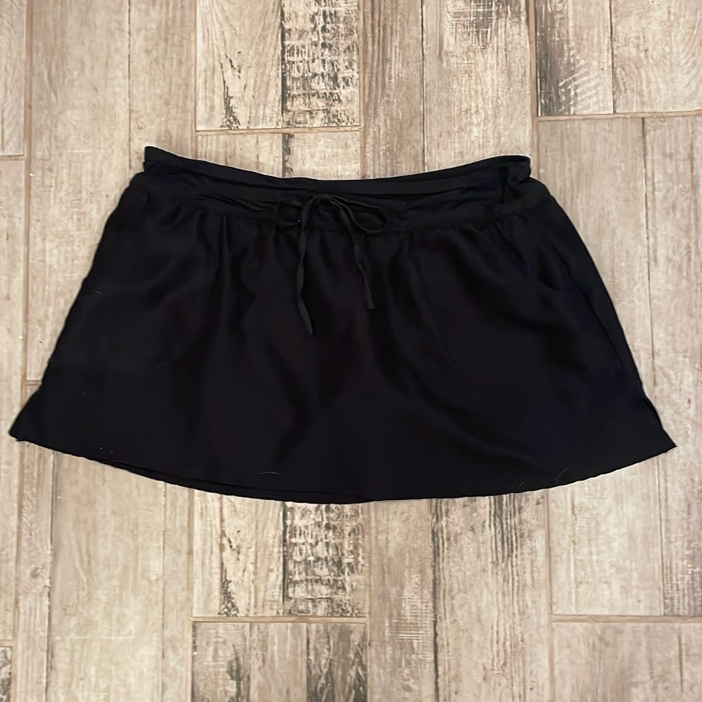 Croft & Barrows Black Swim Skirt With Lining Size 14
